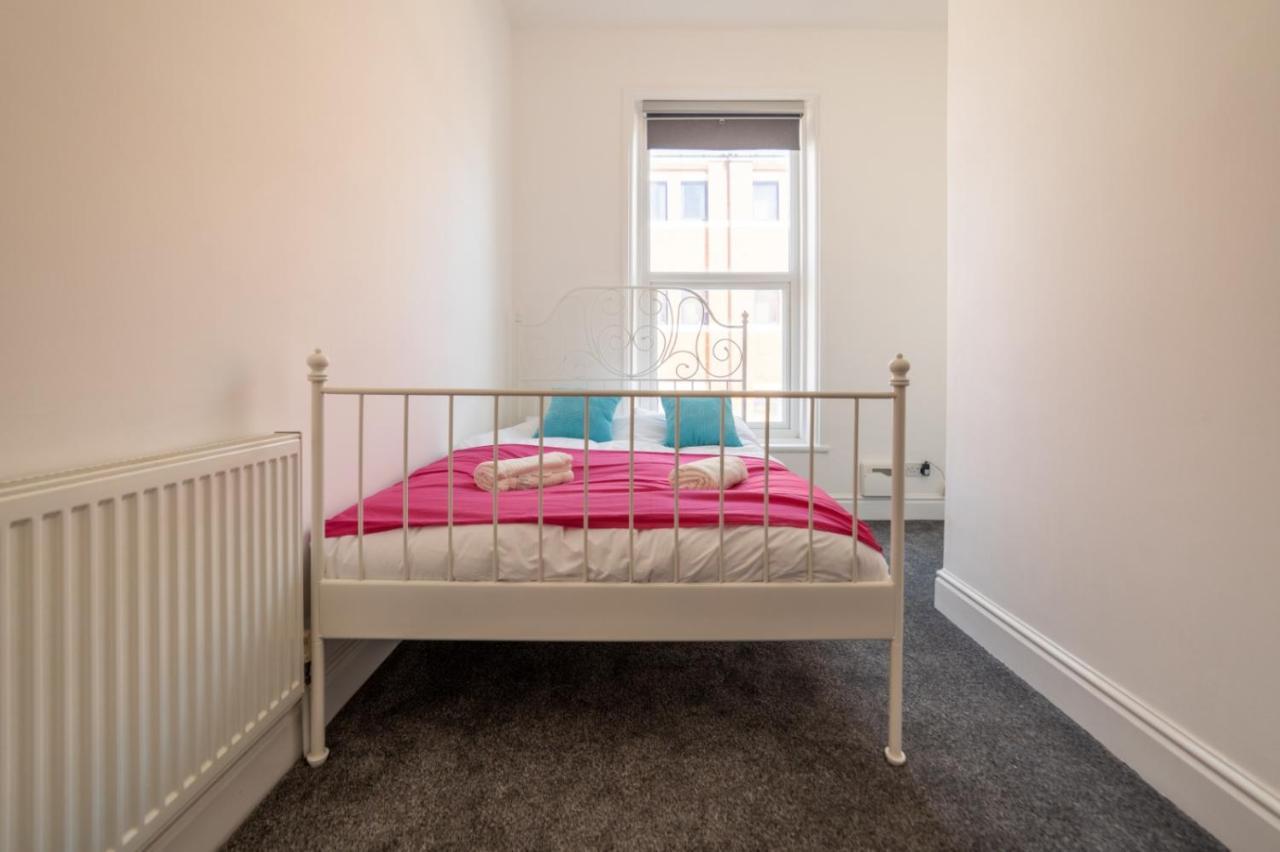 Island 5 Min Walk From Tower Sleeps 12