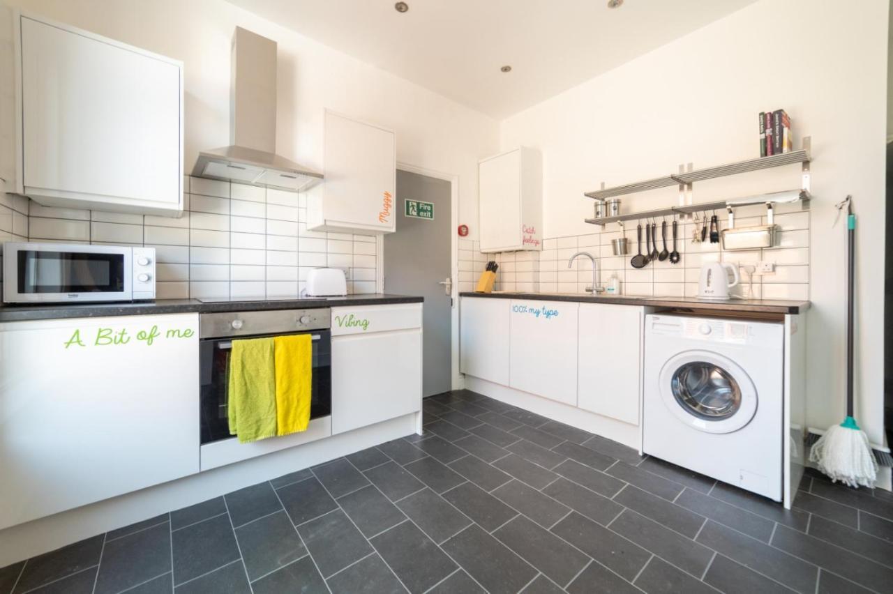 Apartment Island 5 Min Walk From Tower Sleeps 12