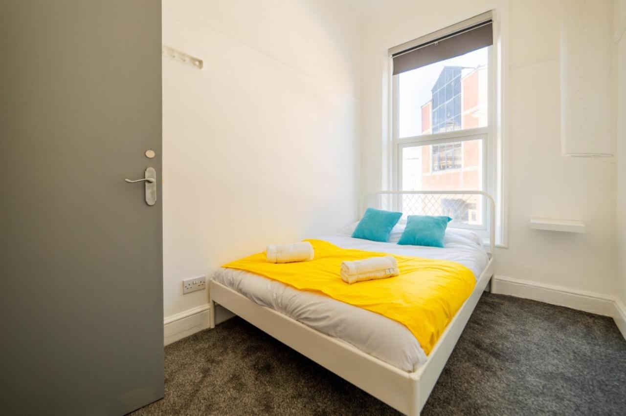 Apartment Island 5 Min Walk From Tower Sleeps 12 *