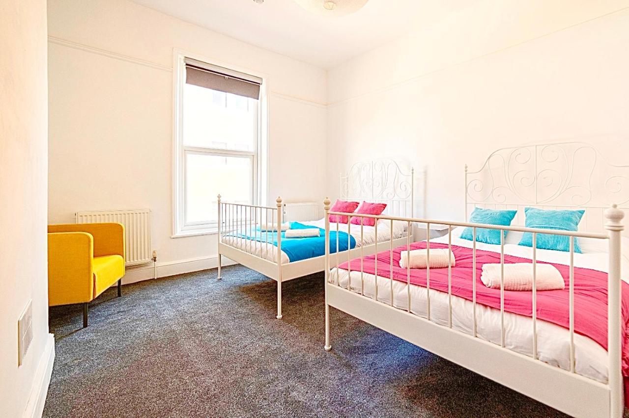 Island 5 Min Walk From Tower Sleeps 12